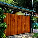 Jungle Beach Bungalow With Ac & Fiber Optic