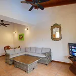 Apartotel Girasol