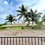 Beachfront Condo Bahia Encantada L1 Jaco Beach