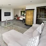 La Mansion Inn