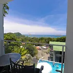 El Faro Containers Beach Hotel