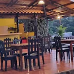 Cabinas Pura Vida B&B Tour Operator