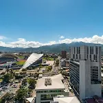 10Th Floor & Rooftop Jacuzzi