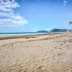 Jaco Bay 1202