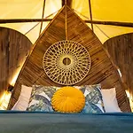 Jungle Gayborhood - Lgbtq Boutique Hotel And Retreat