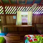 Alouatta Lodge And Canopy