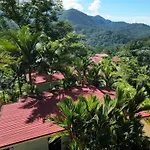 Nature\'S Edge Boutique Hotel