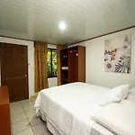 Hotel Tortuguero Beachfront