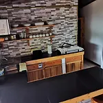 Mora\'S Place B&B