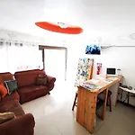 Mora\'S Place B&B