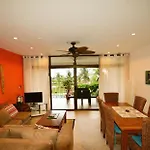 3 Bedroom Condo With Ocean View - Tres Regalos 201N