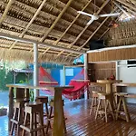 Mauras Tropical Mini Hostel & Tours