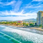 Secretjaco - Luxury Beach Front Penthouse With Pool & Jacuzzi