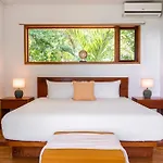 Villa Makai Santa Teresa
