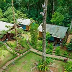 Hidden Paradise Lodge