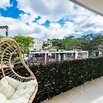 Sea La Vie Suites - By The Beach