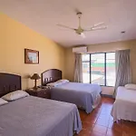 Hotel Cana Brava Inn