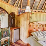 Casa Contiki