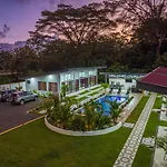Private And Exculsive Resort Getaway