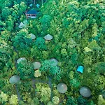 Luna Lodge