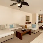 Coco Breeze Private Residence