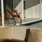 Les Roches - Paradise Retreat