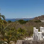 Villa Pura Vida