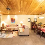 La Esquina 7 Langosta- 2 Bedroom Luxury Condo