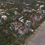 Sunrise 33- 3 Bedroom Poolside Condo