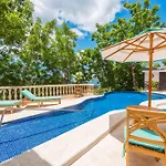Casa Del Mar - 4 Bedroom House In Flamingo