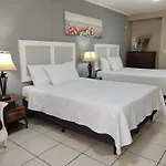 Hotel Bamboo Aeropuerto
