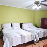Hotel Puerta Del Sol - San Jose Airport