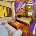 Caribe Town Bungalows
