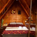 Rousse Cabin