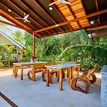Casa Shaquir H -Luxury Villa With Private Pool & Stunning Views