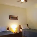 Costa Riki Apartments