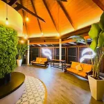 Aninga Lodge