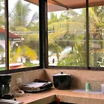 Hotel El Icaco Tortuguero