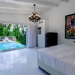Le Cameleon Boutique Hotel