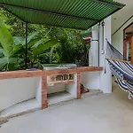 Private Jungle Home Sorrounded By Two Creeks