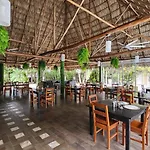 Seis Playas Hotel