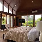 Ara Ambigua Lodge