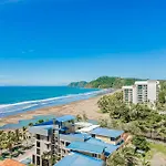 Nautical Breeze At Pacific Point