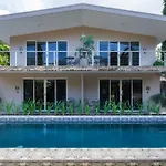 Tamarindo Bay Suites - Self Check In, Adults Only