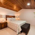 Flamingo Marina Cove 617- Oceanfront 3 Bedroom Condo