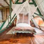 Rustic Cabin In Pavones Surf Brake