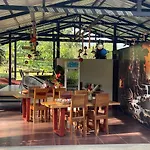 Mei Tai Cacao Lodge