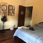 In The Wind Hostel And Guesthouse