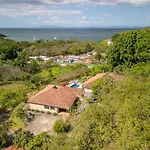 Villa Sunset - Your Sunshine Escape!