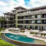360 Splendor Del Pacifico Residences